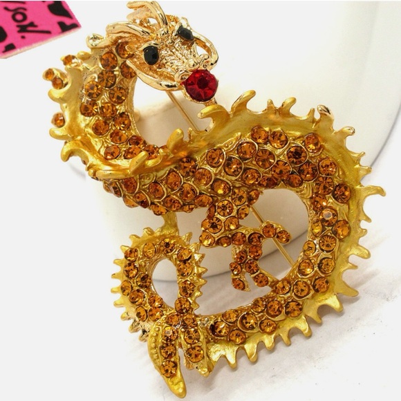 🐲 Betsey Johnson Gold Crystal Dragon Necklace/Brooch with Red and Black Detail 🐲 - Picture 2 of 4